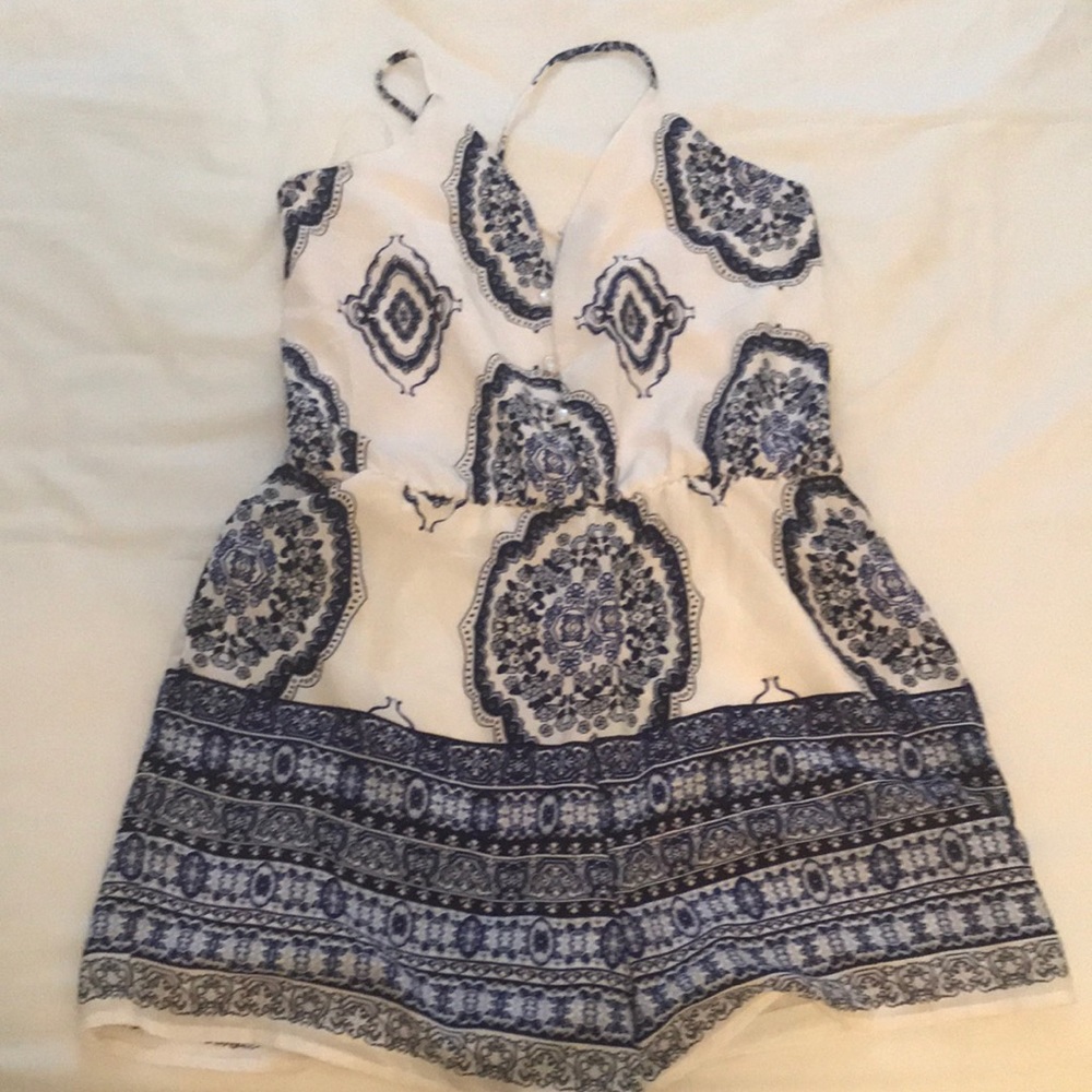 Adorable romper, size 5